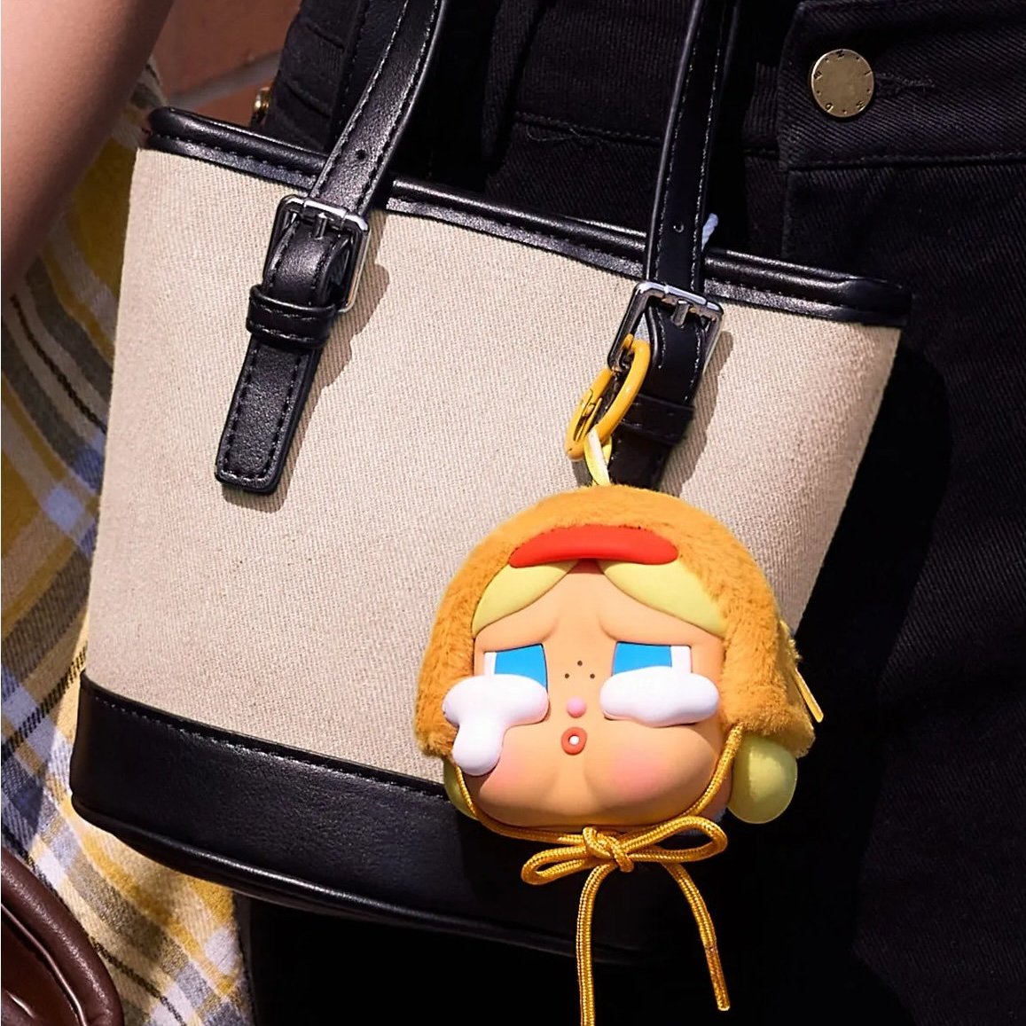 イヤホン CRYBABY Crying again Earphone Case pre order] CRYBABY Crying Again Series-Earphone Case