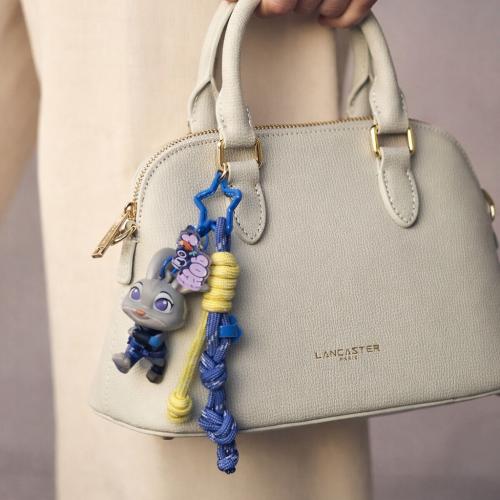 تعليقة شنطة -زوتوبيا