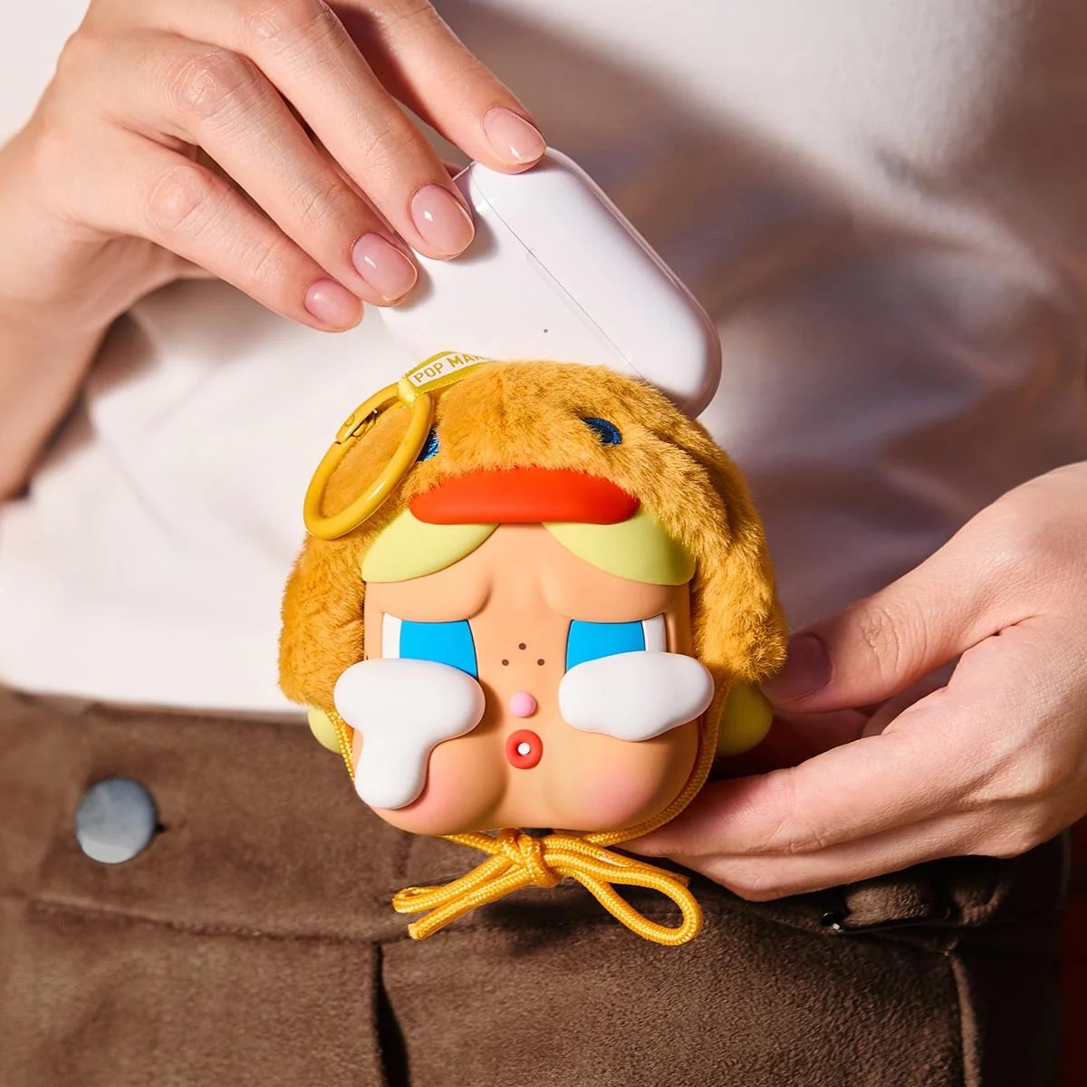 cry baby Earphone Case ブラウン POP MART CRYBABY Crying Again Series - Earphone Case
