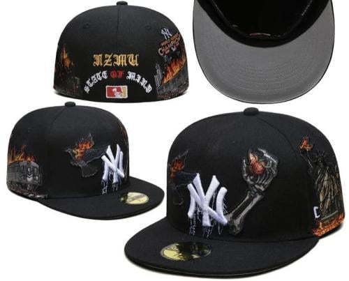 كاب NY أسود مقفل