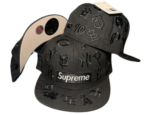 كاب  أسود Supreme  مقفل