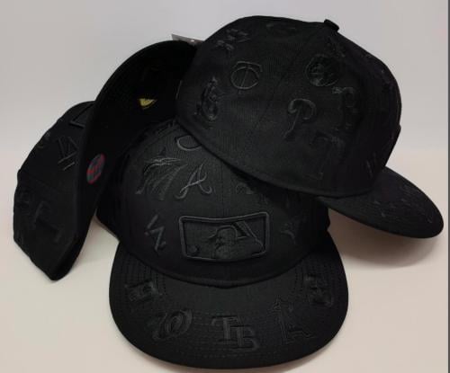 كاب  أسود Supreme  مقفل