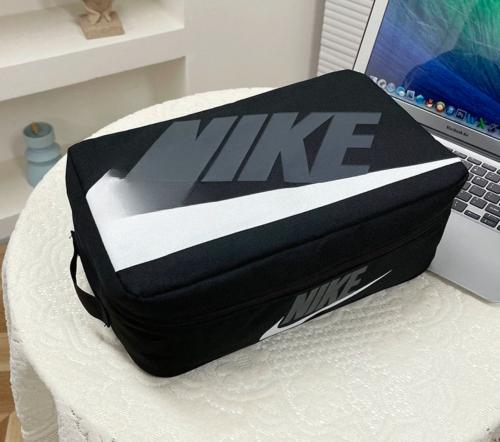 شنطة يد نايك