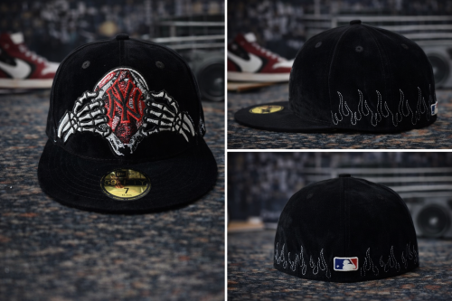 كاب NY أسود مخمل مقفل