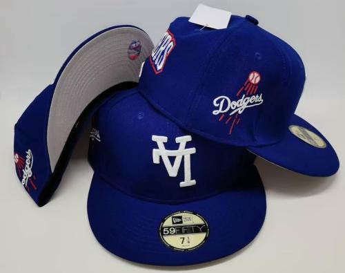 كاب أزرق  LA مقفل