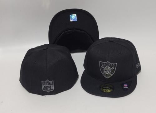 كاب Raiders مقفل اسود