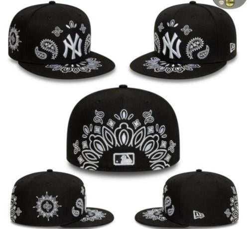 كاب أسود NY مقفل