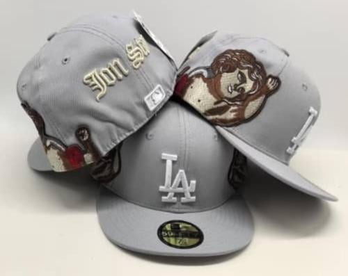 كاب LA رصاصي مقفل