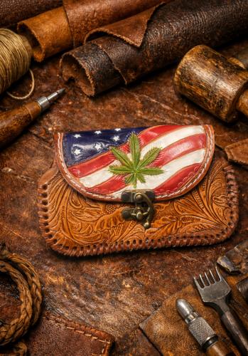 محفظة جلد بقر طبيعي