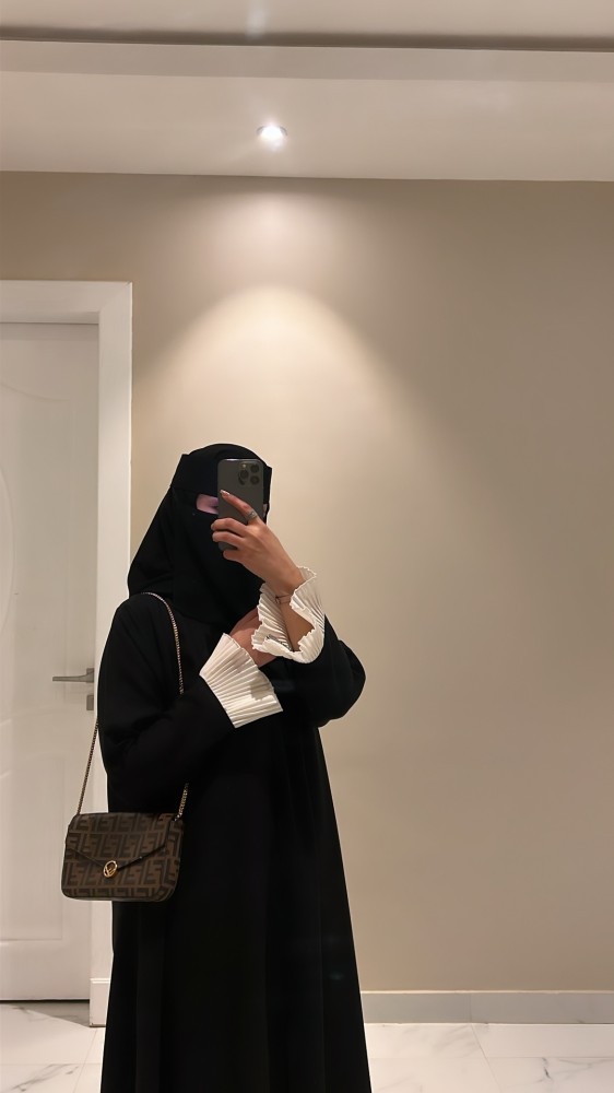 نايلة