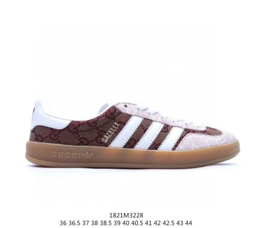 حذاء adidas gazelle