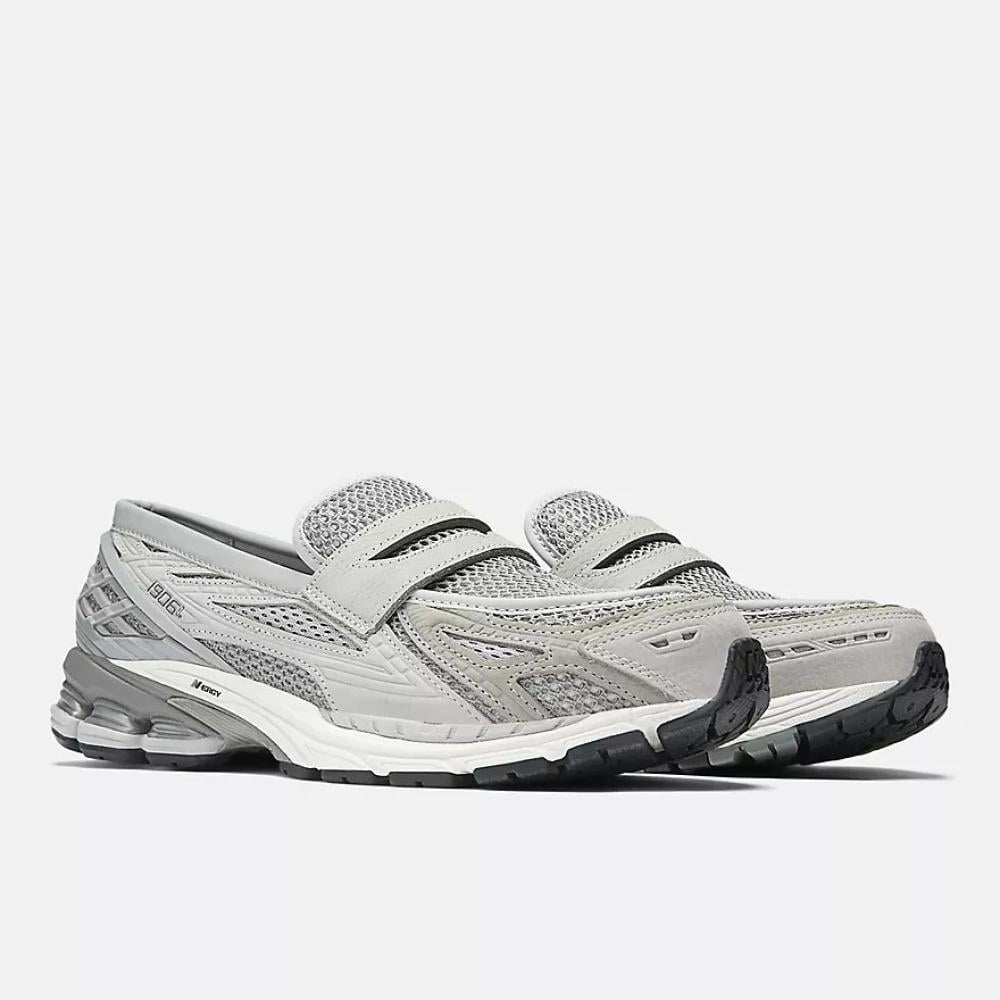 حذاء New Balance 1906L