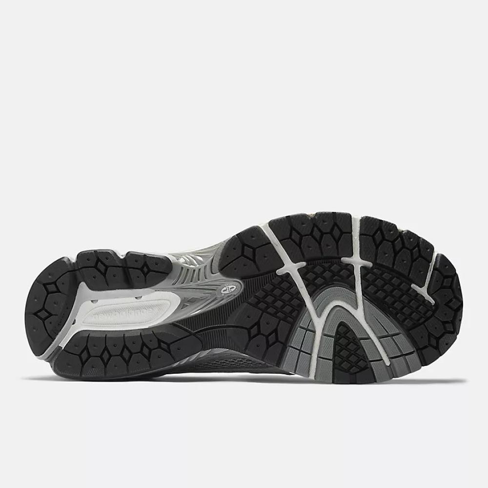 حذاء New Balance 1906L