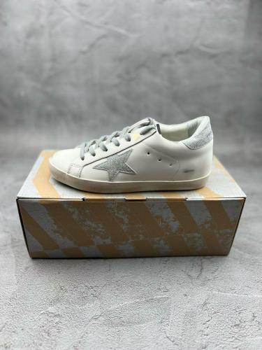 حذاء golden goose