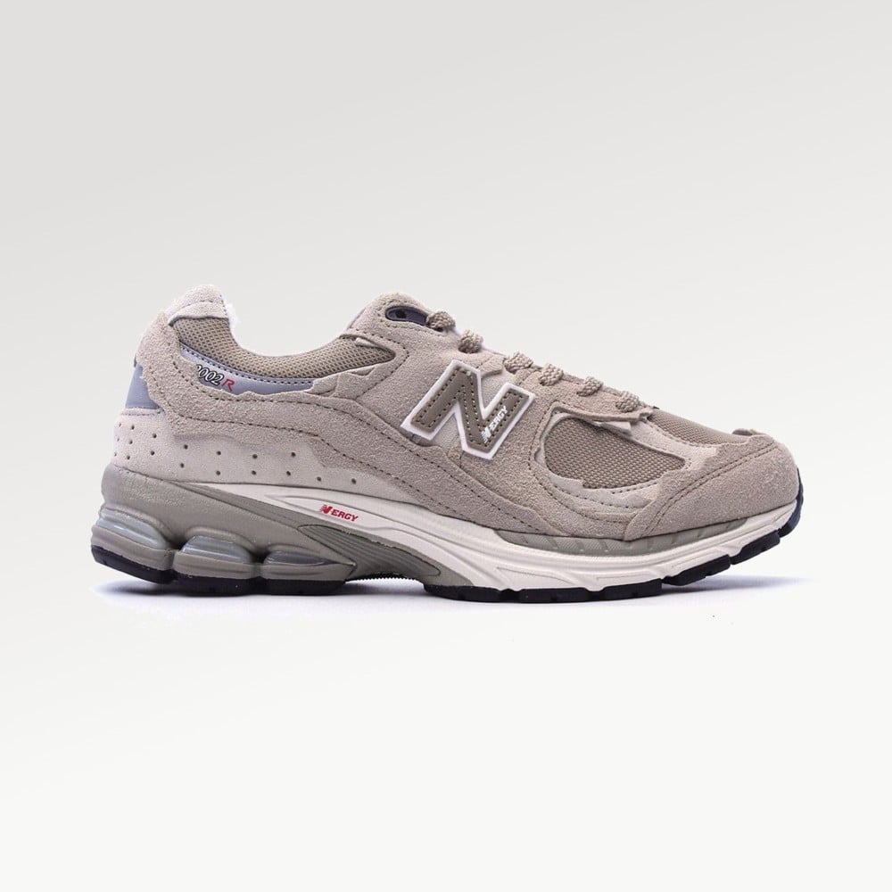 حذاء New Balance 2002R