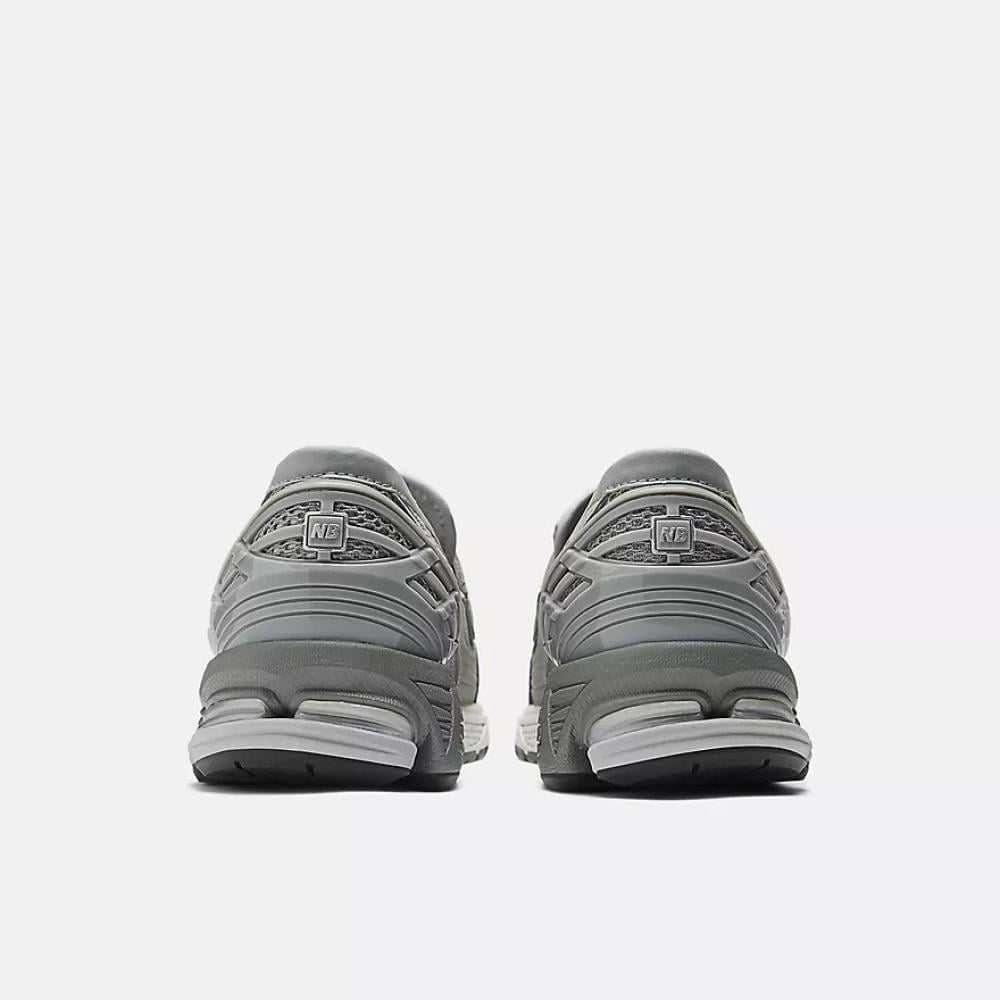 حذاء New Balance 1906L