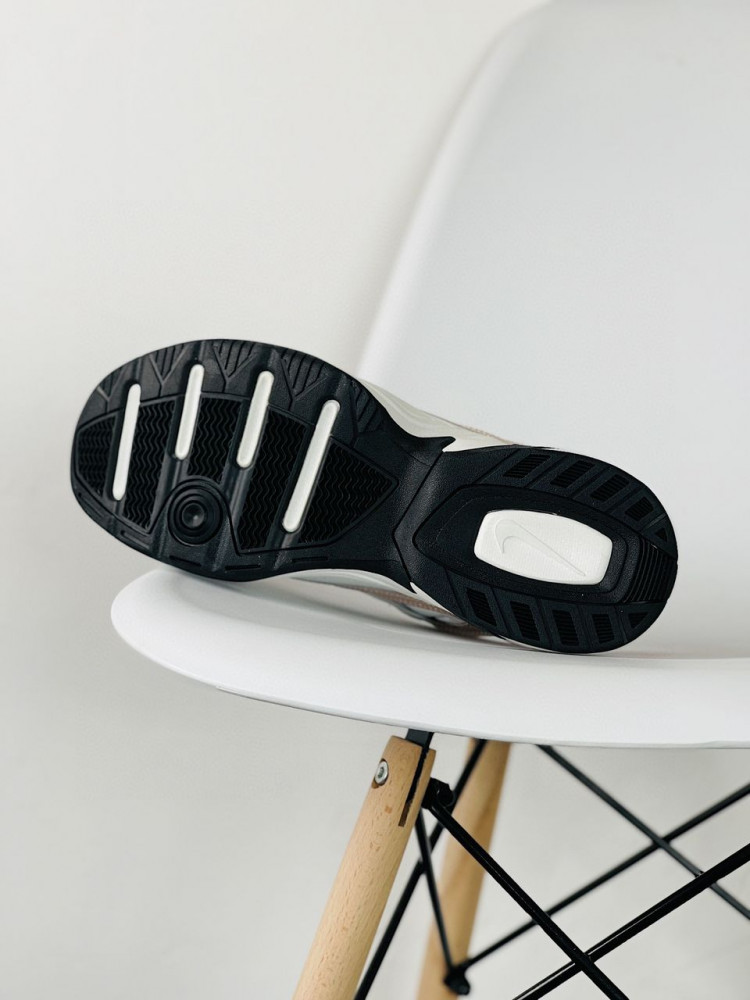 حذاء Nike M2K tekno