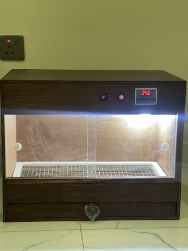 حضانة فروخ كهربائية صناعة سعودية