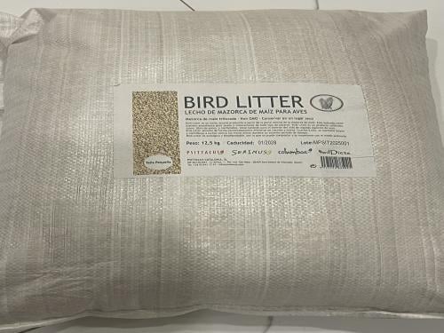 نشارة ذرة طبيعية و آمنة على الفروخ و الطيور