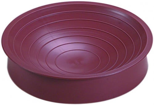 عش بلاستيكي للطيور