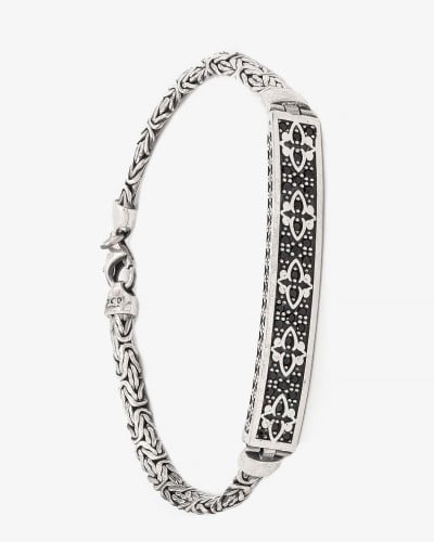 سوار معصم شبابي بنقش اندلسي