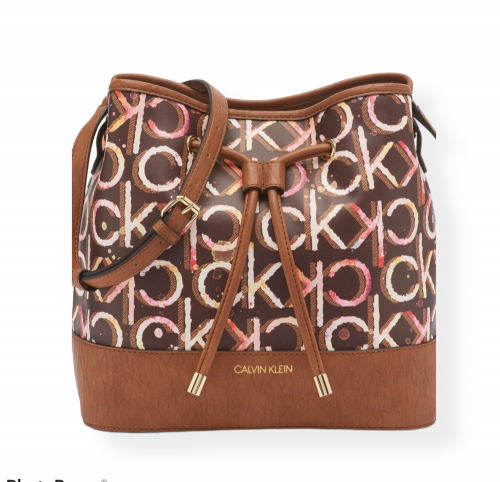 شنطة نسائية من كالفن كلاين