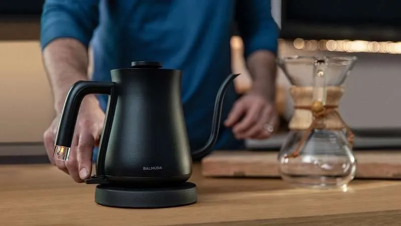 اكتشف سحر التميز في تحضير القهوة باستخدام ابريق ترشيح القهوة!