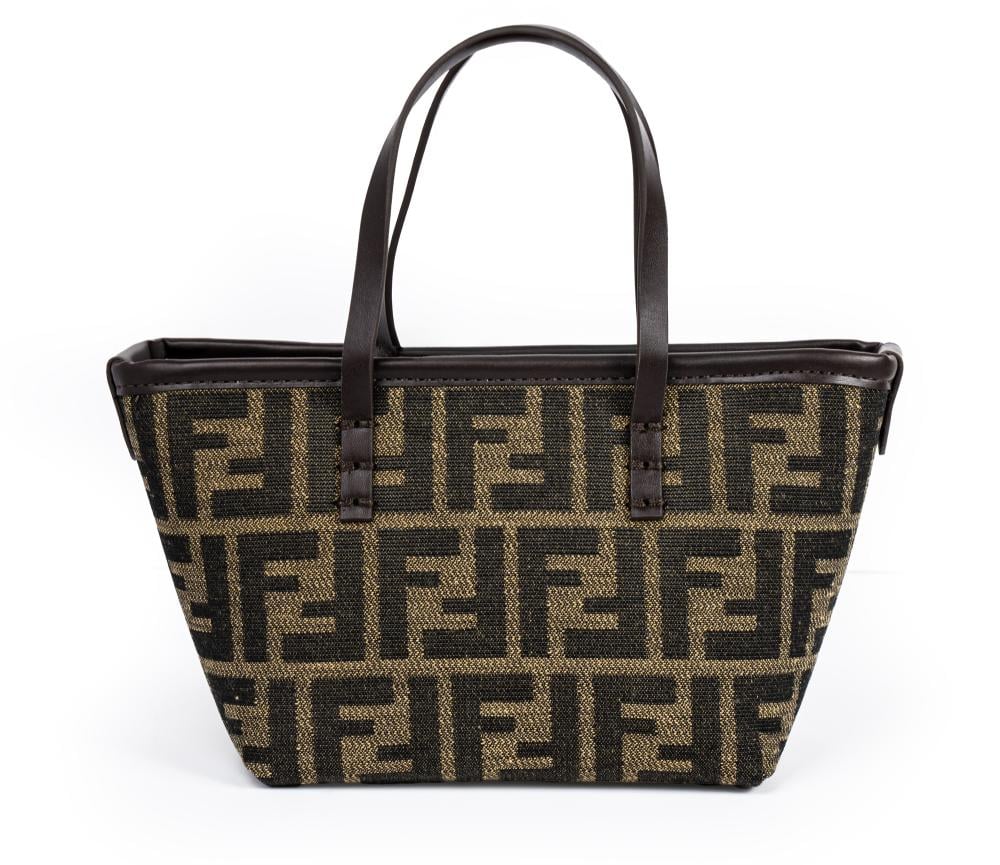 حقيبة فندي ميني مع نقش FF