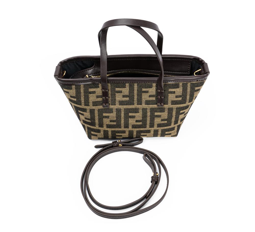 حقيبة فندي ميني مع نقش FF