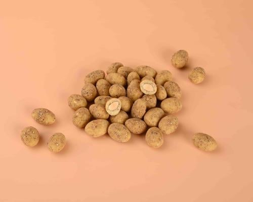 دراجيه لوز وفستق مغطى بالشوكولاتة البلجيكية الفاخرة