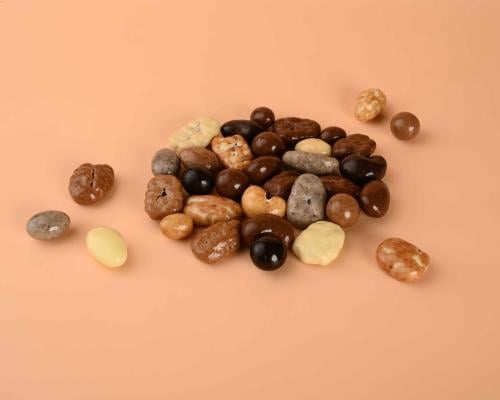 دراجيه من مكسرات فاخرة بالشوكلاتة البلحكيه