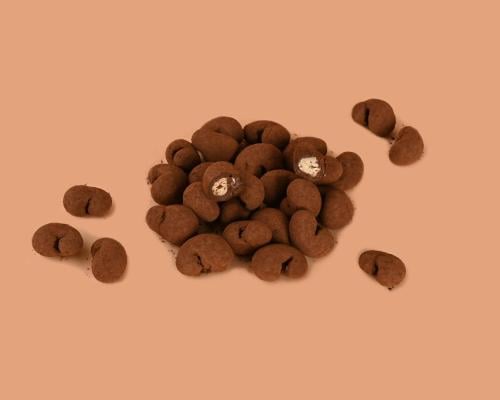 دراجيه كاجو فاخر ببودرة الكاكو في ملعقة