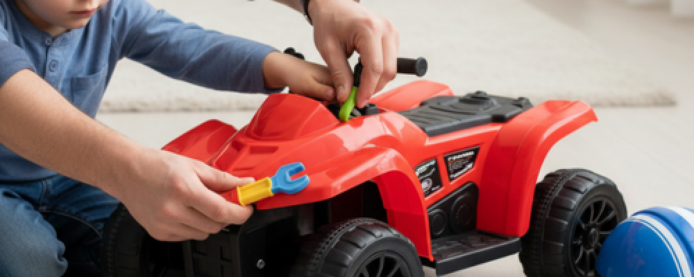 فوائد تركيب الألعاب مع طفلك: تعلم، مسؤولية، ووقت عائلة حقيقي