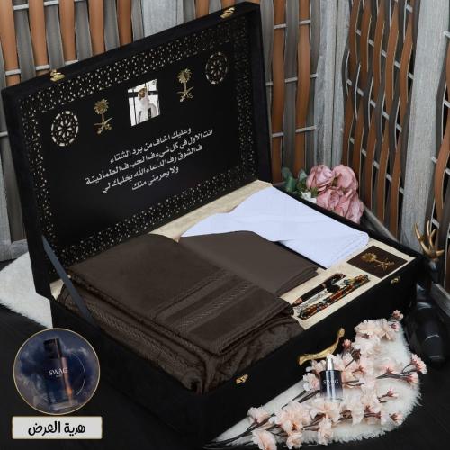 بوكس رجالي شتوي فخمة فروة مع شماغ أهديها لمن هوه ع...