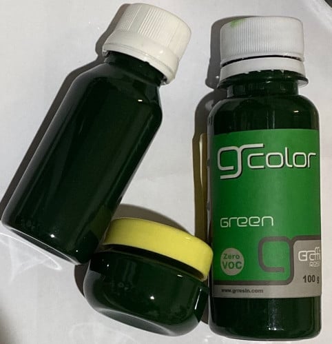 لون غرافيتي أخضر سائل