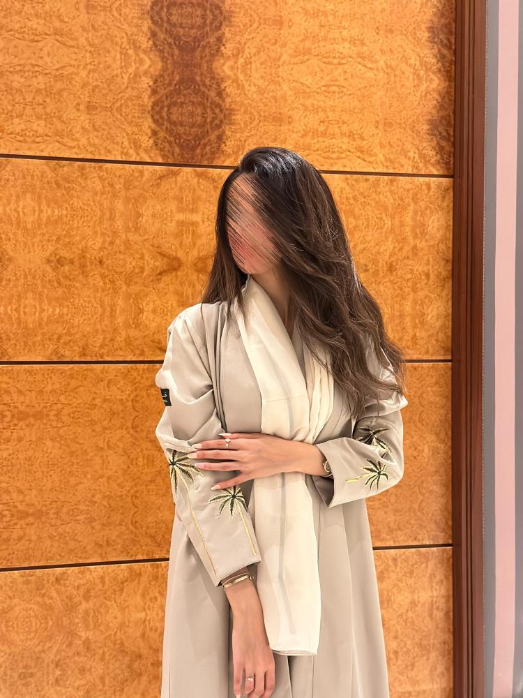 عبايه النخله بيج