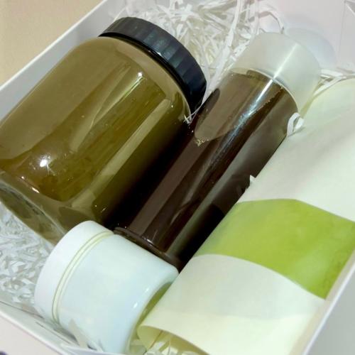 مجموعة العناية المكثفة بالشعر