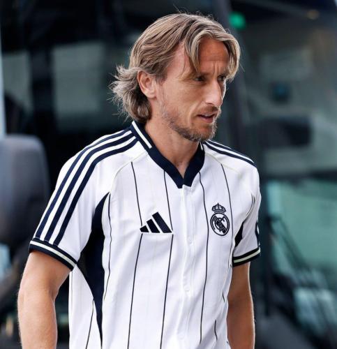تيشيرت الوصول لـ ريال مدريد 2026