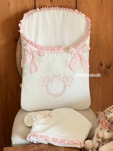 مدس مع اللفه والقبعه الدائريه