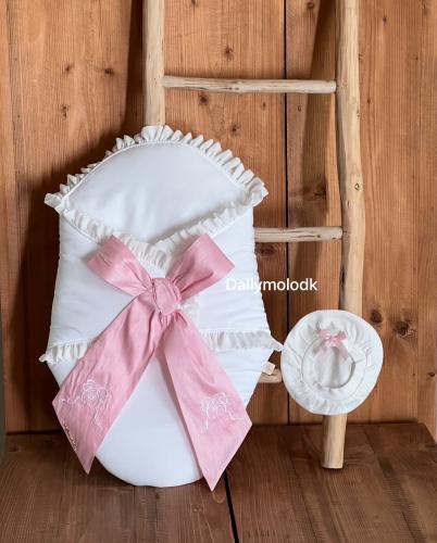 مهاد بناتي مع القبعه الدائريه