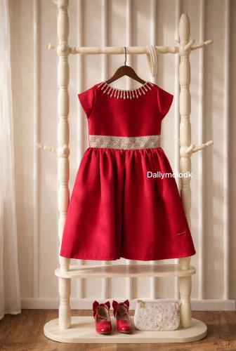 فستان من  10 الى 14 سنه