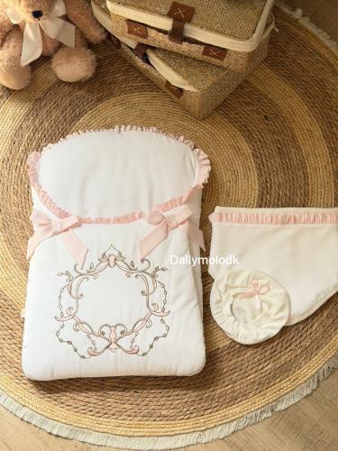 مدس مع اللفه والقبعه الدائريه