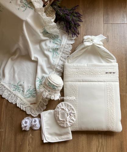 مدس مع لفة وقبعة