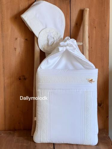 مدس مع اللفه والقبعه الدائريه