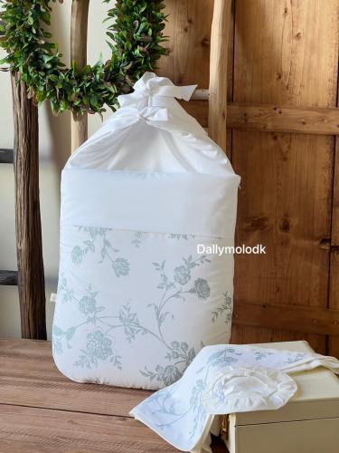 مدس مع لفه وقبعه دائريه