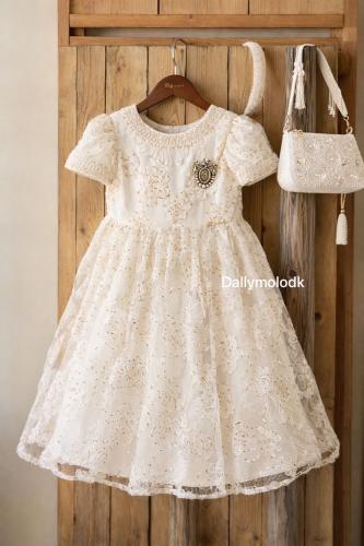 فستان  من 3 الى 12 سنه بدون الملحقات