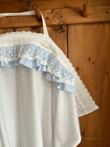 غطاء رضاعه اوف وايت وازرق