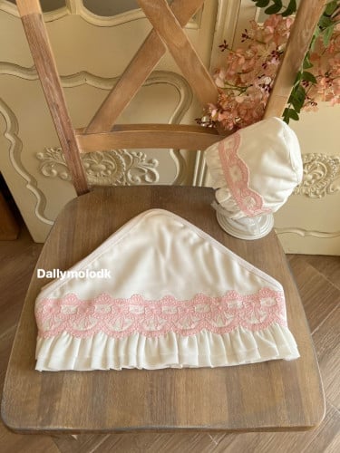 لفة وقبعة فرنسية بناتي