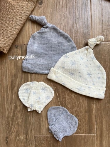 قبعات مع قفازات