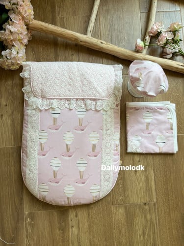 مفرش بناتي مع لفه والقبعة